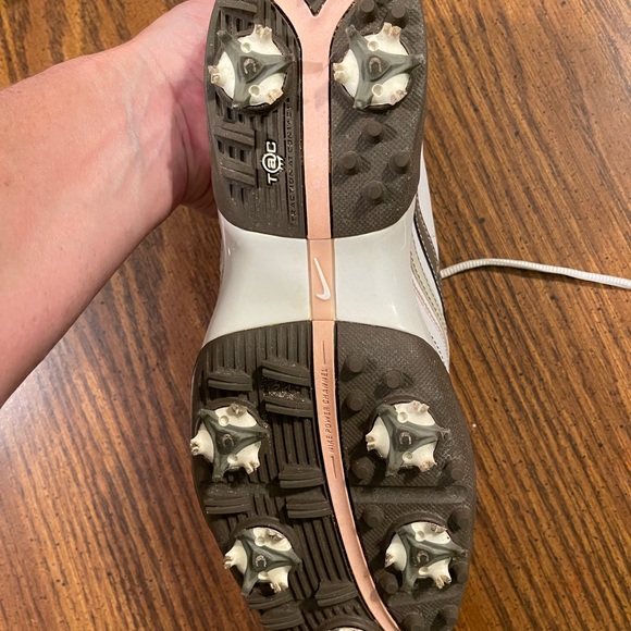 Women’s Nike golf shoes size 9 - Picture 8 of 14